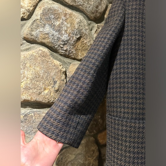 HARVE BERNARD Long Wool houndstooth pea coat. Size L. Excellent condition. - Picture 8 of 12